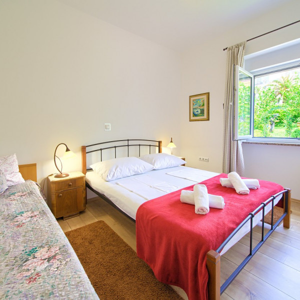 Bedrooms, Little villa Tony Crikvenica Croatia, Family Apartments Parat Crikvenica 51260 Crikvenica