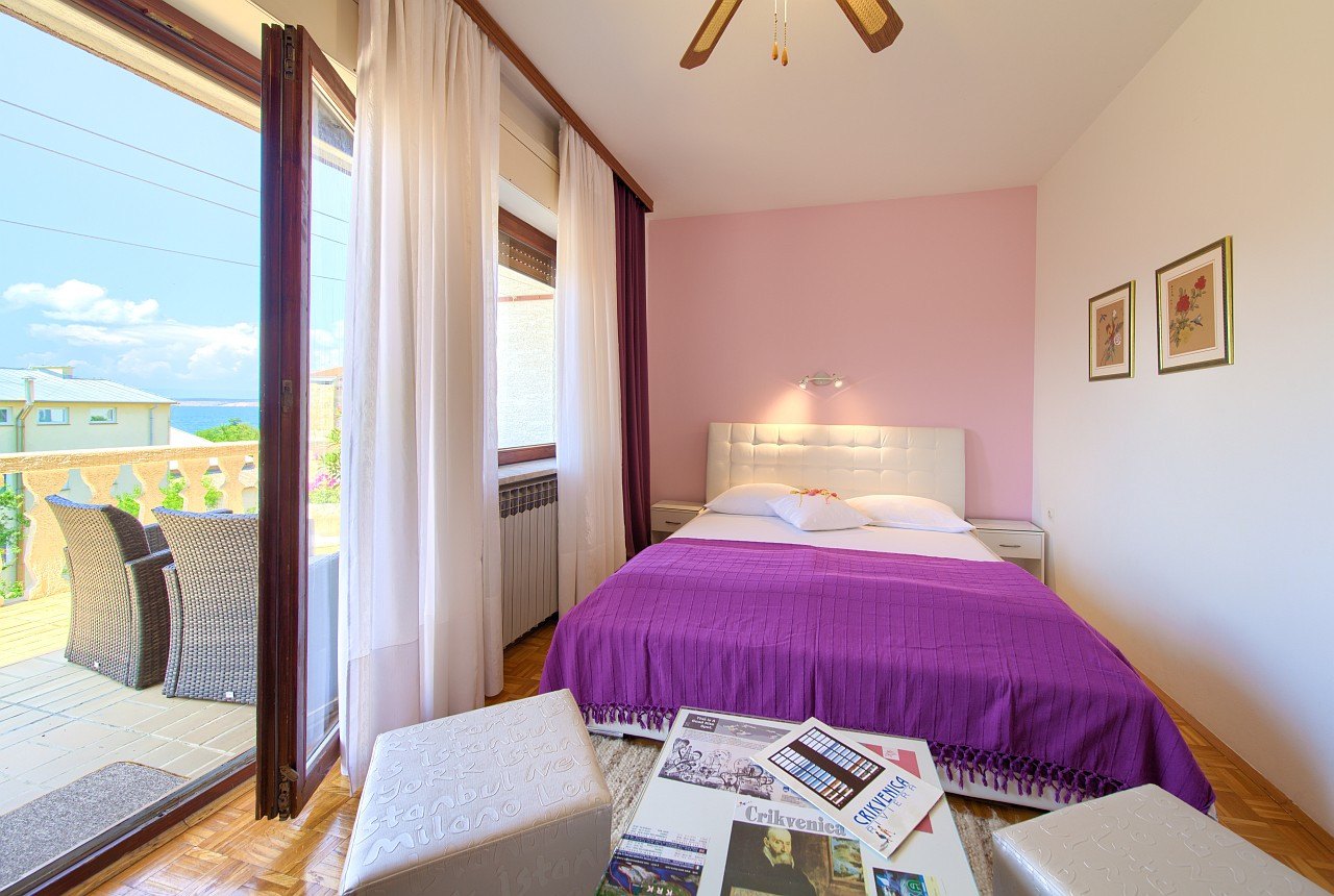 Apartments Parat & Little villa Tony Crikvenica - Obiteljski smje&scaron;taj u dva objekta u centru i blizu od mora,  Family Apartments Parat Crikvenica 51260 Crikvenica